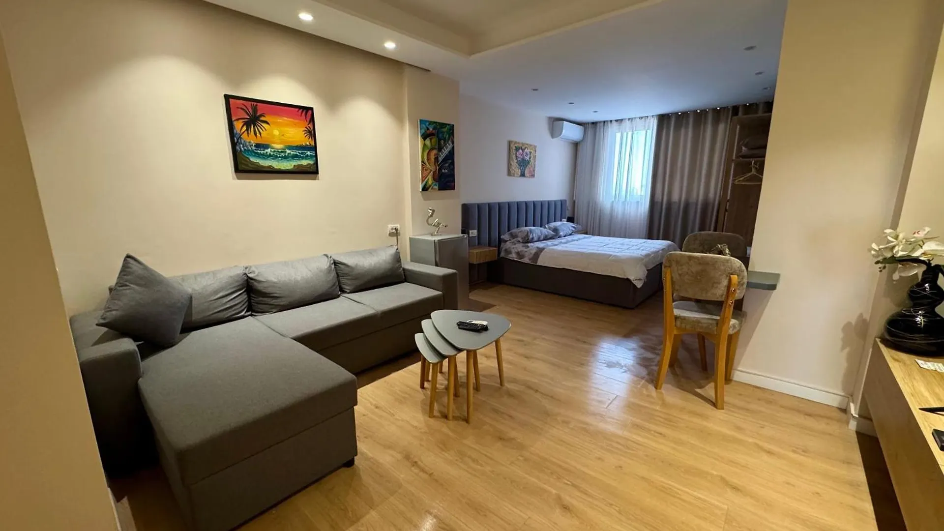 Toto Apartment 地拉那